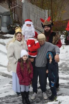 Dňa 09.12.2017 navštívil našu obec Mikuláš s anjel Dňa 09.12.2017 navštívil našu obec Mikuláš s anjel